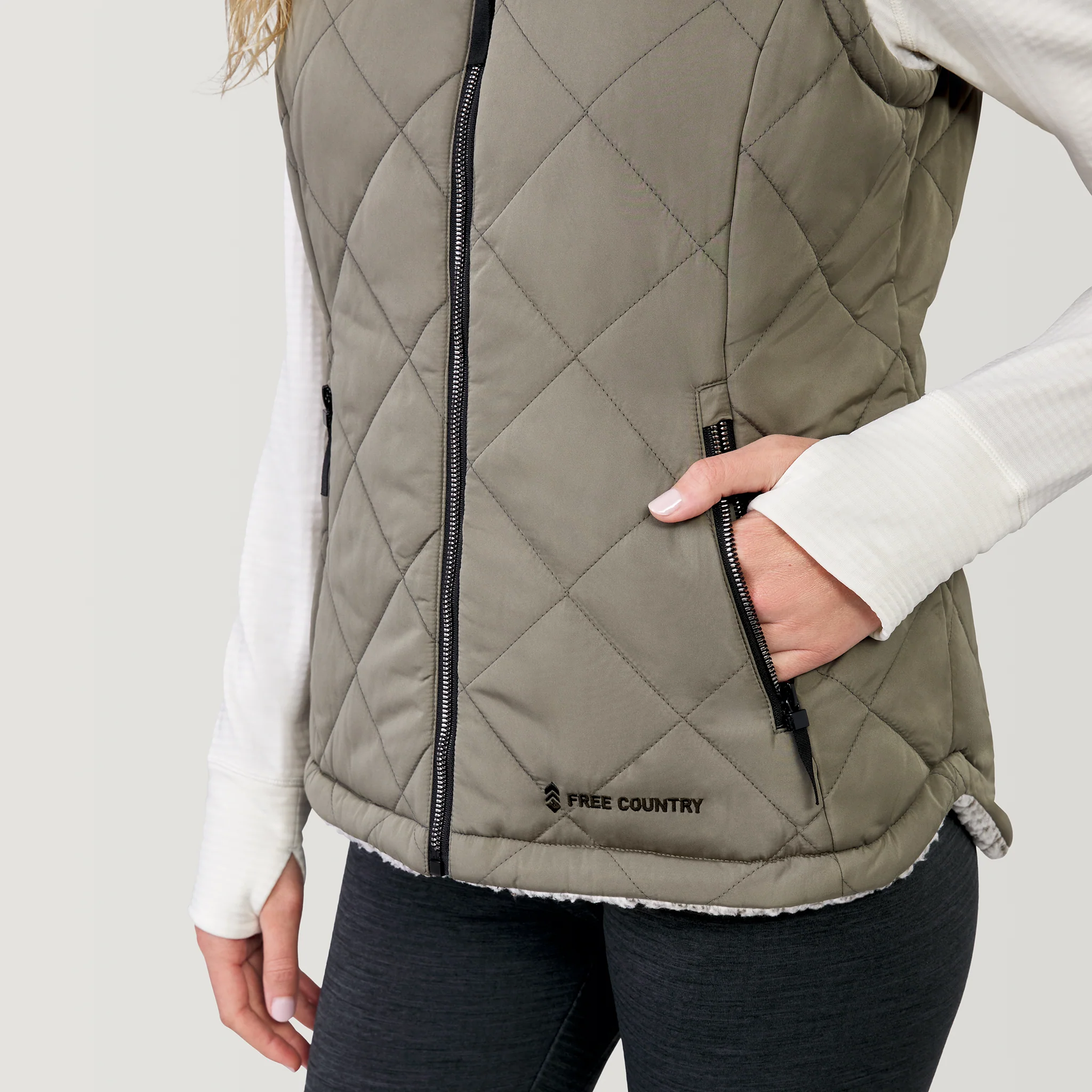 Women's Stratus Lite Reversible Vest - Image 3
