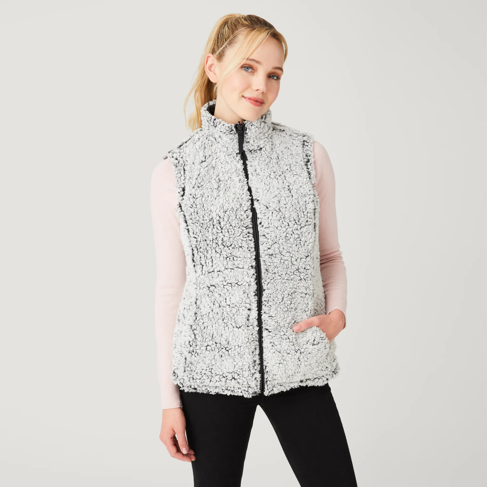 Women's Stratus Lite Reversible Vest - Image 6