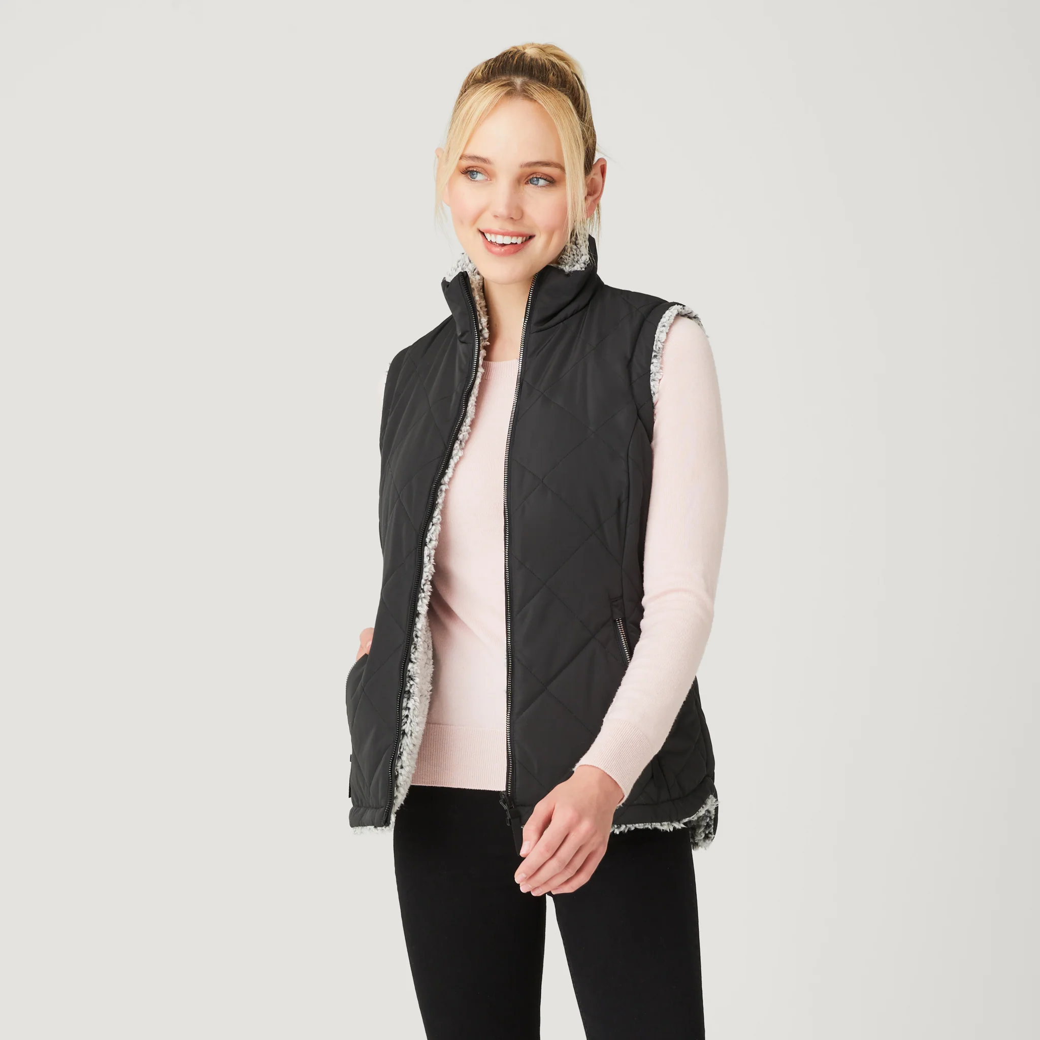 Women's Stratus Lite Reversible Vest - Image 7