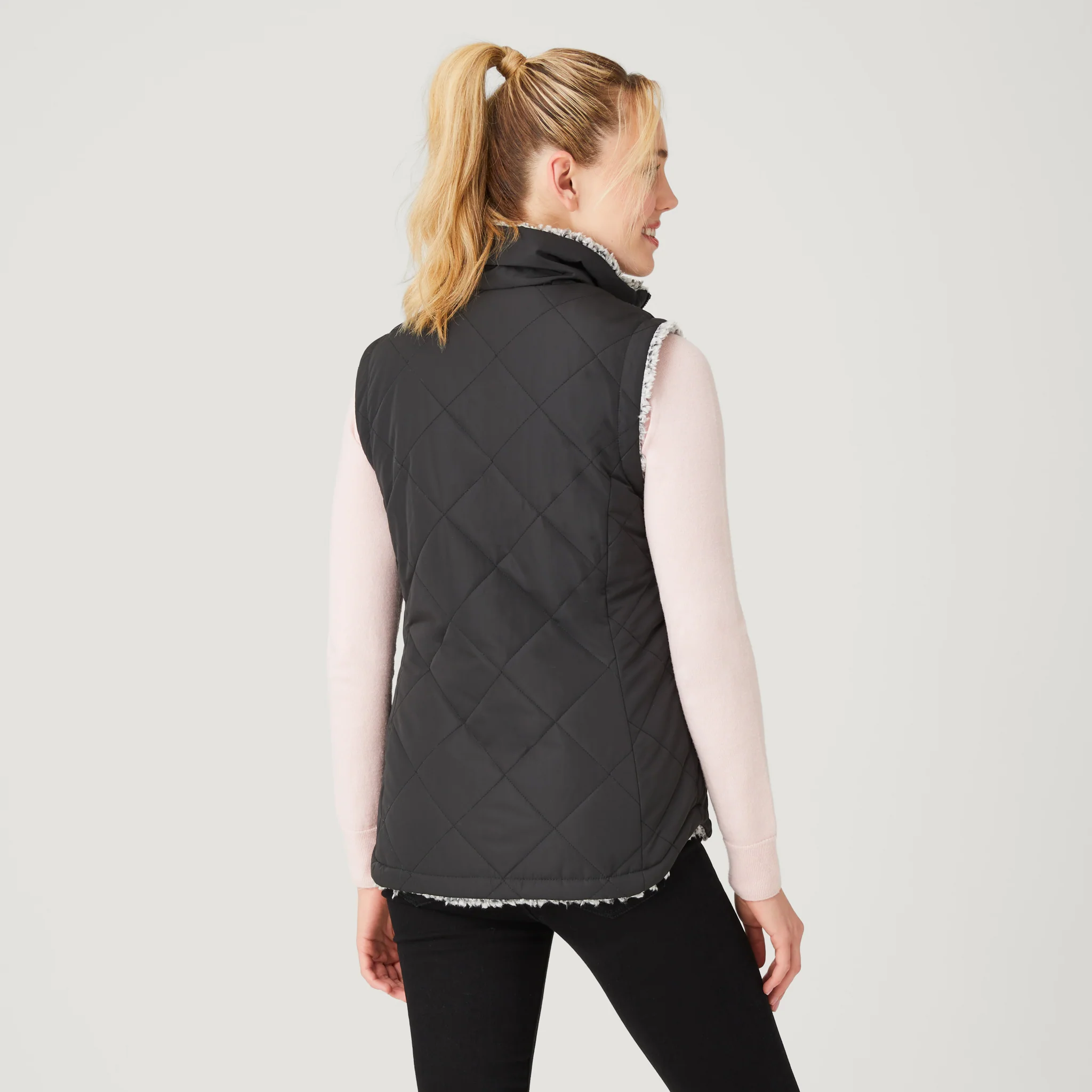 Women's Stratus Lite Reversible Vest - Image 9