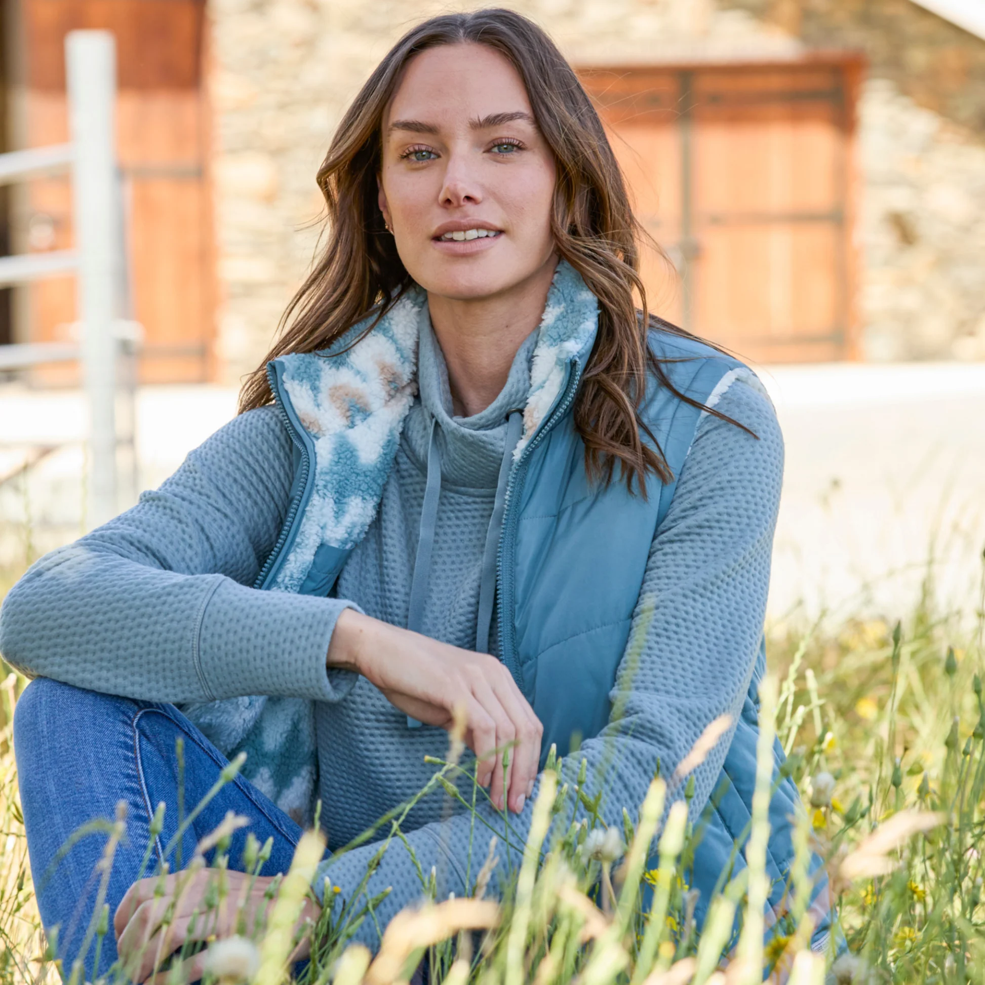 Women's Venture Stratus Lite Reversible Vest - Image 15